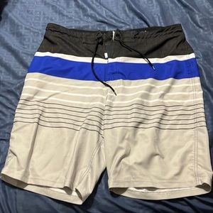 Old Navy Men’s board shorts size 38